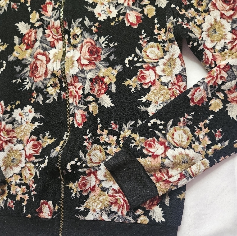 Love is Sweet Womens Black And Floral Lightweight Bomber Jacket Size Small - Picture 2 of 8